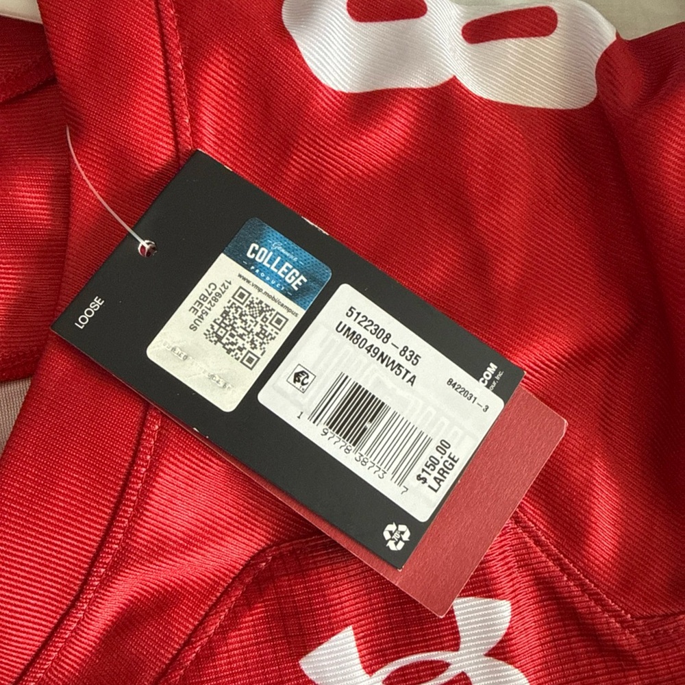 Under Armour Men's Red and White Jersey - Picture 5 of 6